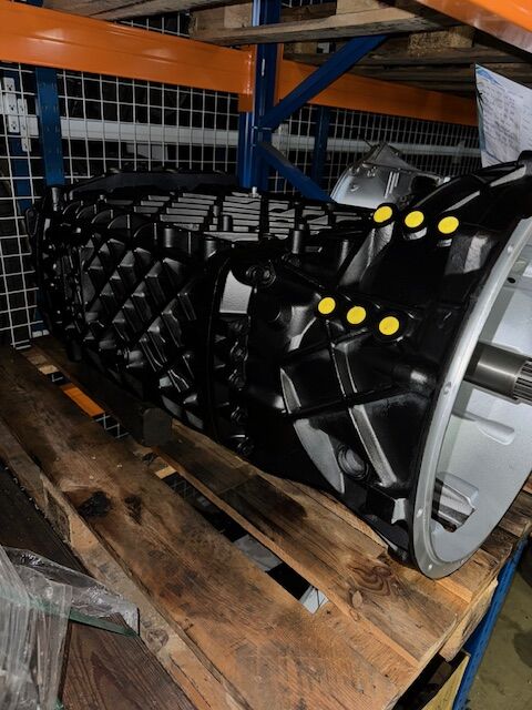 ZF generalüberholt 16S2521 TO gearbox for MAN TGX, TGS truck