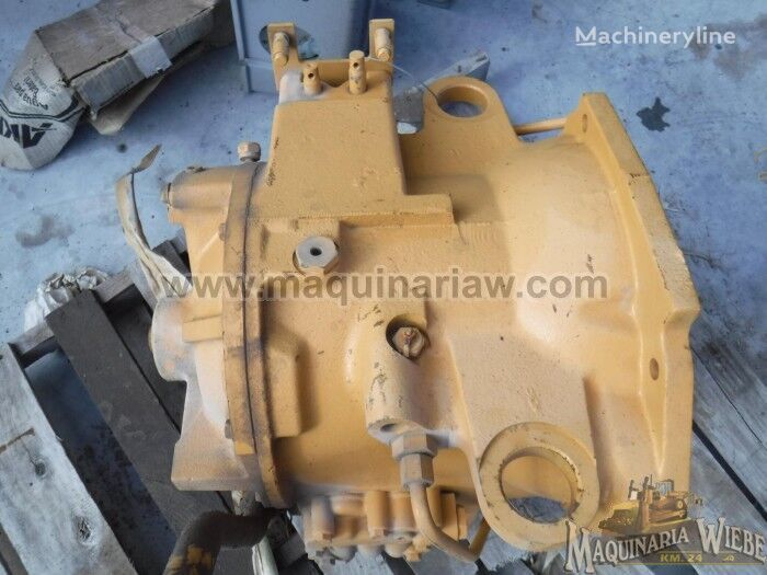 John Deere T67196AT64179 gearbox housing for backhoe loader