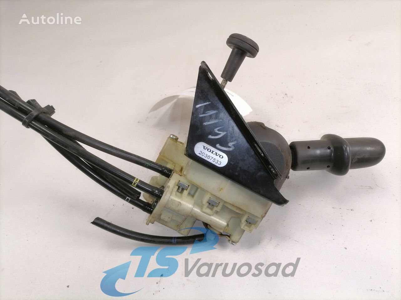 кран на ръчната спирачка Volvo Handbrake control lever 20367533 за влекач Volvo FH12