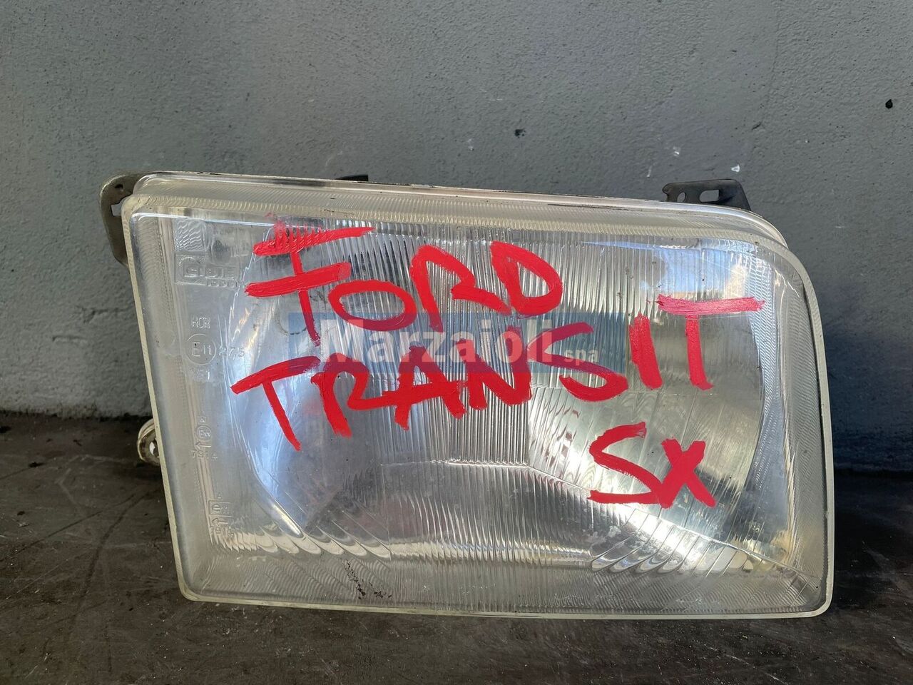 headlight for Ford TRANSIT cargo van