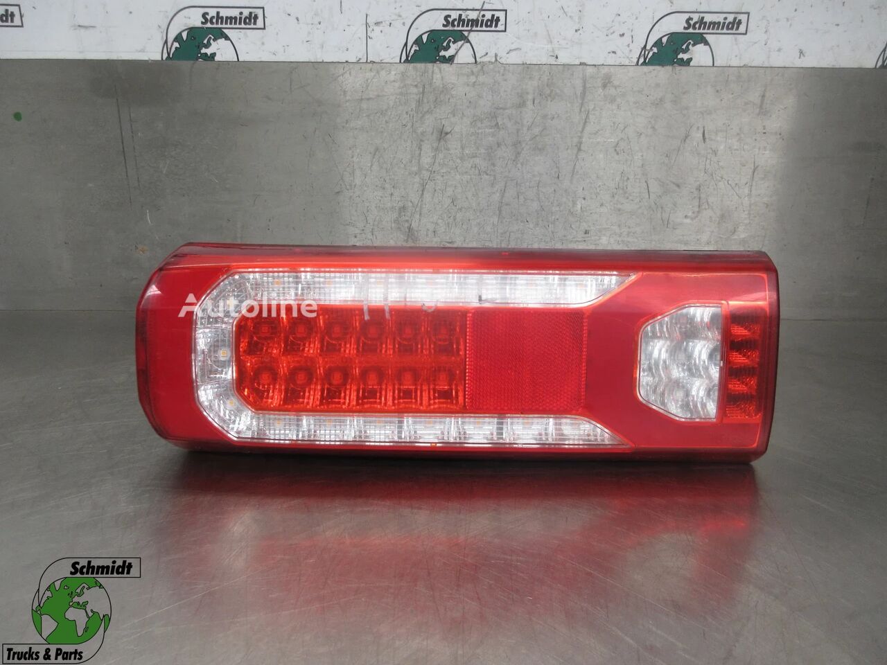 Reflektor Mercedes-Benz A 003 554 32 03 Lampa tylna LED BENZ 1836 MP5 EURO 6 do ciężarówki - Autoline
