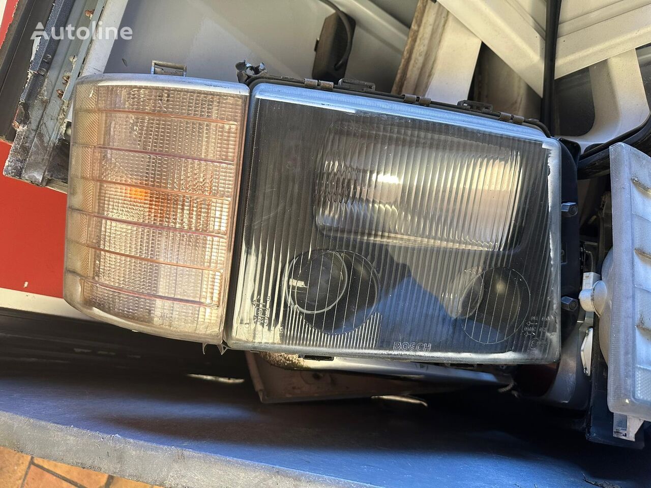 Mercedes Integro mit Blinker Bosch headlight for Mercedes-Benz Integro bus