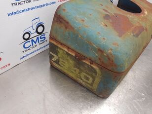 Ford 7840, 8240, 8340 Nose Cone Top Parts No Return 82002576, 8200562 capó para Ford 7840, 8240, 8340 tractor de ruedas