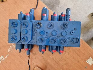New Holland D150 (DISTRIBUIDOR) hydraulic control valve for New Holland D150 bulldozer