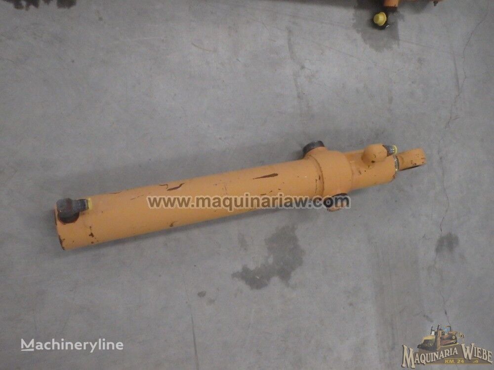 113133A2 hydraulic cylinder for Case  580SL backhoe loader