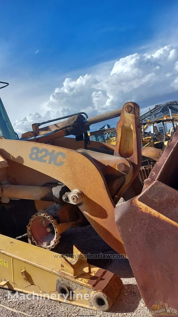 229402A1 hydraulic cylinder for Case 821C wheel loader - Machineryline