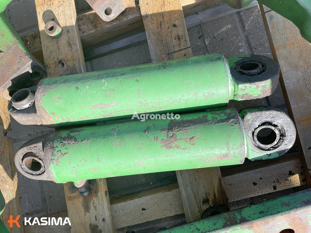 John Deere 6910S Hydraulic lift cylinders hydraulic cylinder for John Deere 6910S wheel tractor