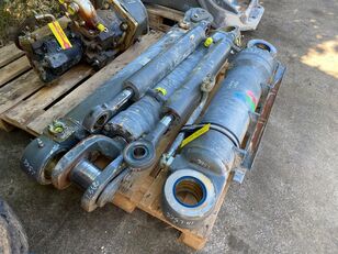 vérin hydraulique Liebherr L 566 pour excavateur Liebherr L 566