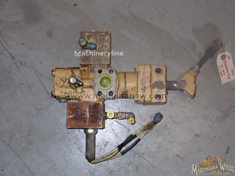 Distributeur hydraulique 9J-4074 pour bulldozer Caterpillar 834B - Machineryline
