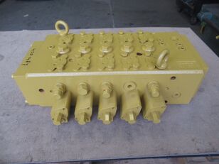 distributeur hydraulique Caterpillar 4201487 4201487 pour chargeuse articulée télescopique M322D M324D2