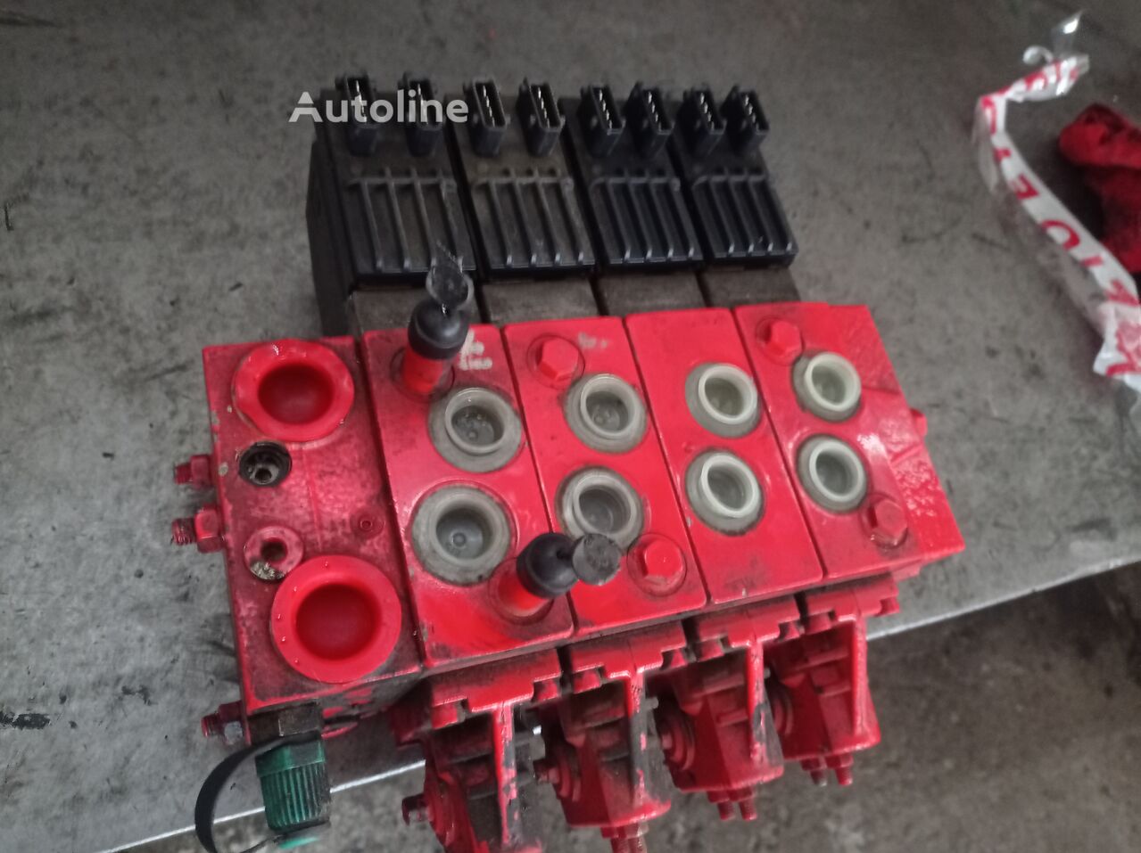 Distributeur hydraulique Danfoss pour grue auxiliaire de chargement Fassi - Autoline