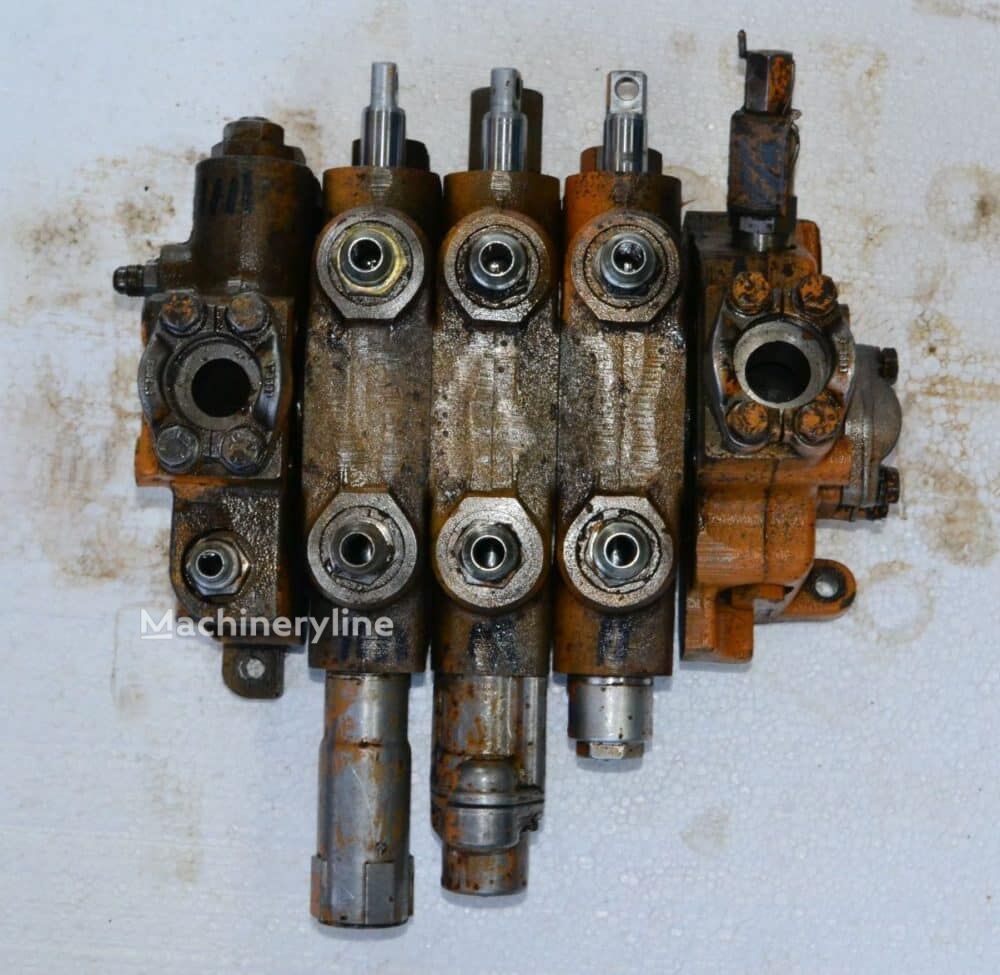Distribuitor Hidraulic pentru Utilaj hydraulic distributor for Case 595 construction equipment - Machineryline
