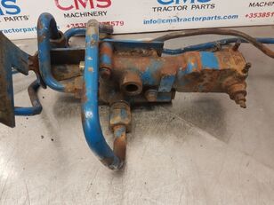 轮式拖拉机 Ford 7840 的 液压分配器 Ford New Holland 7840 Hydraulic Brake Valve F0nn2n073bd, 81874968, F0 F0NN2N073BD