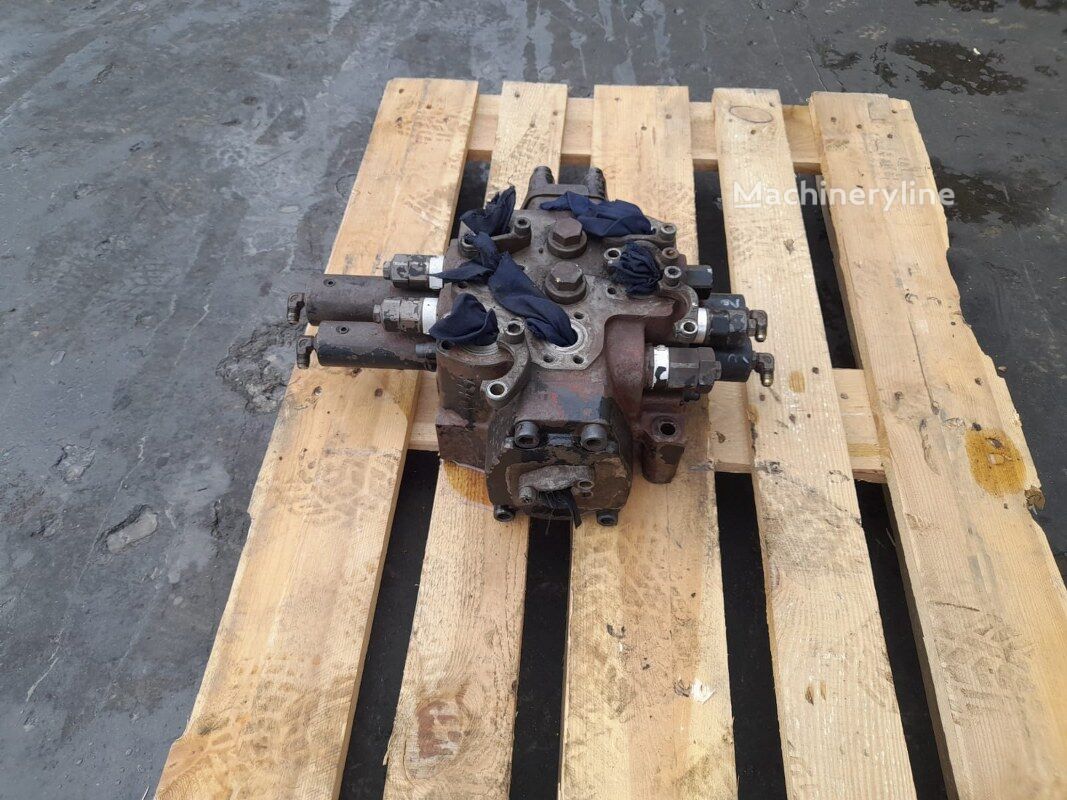 Hitachi 21220-53023 distributør for Fiat-Hitachi W190 hjullaster - Machineryline