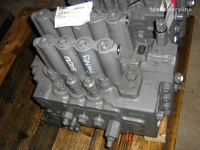 Hitachi 71447823 71447823 hydraulic distributor for excavator