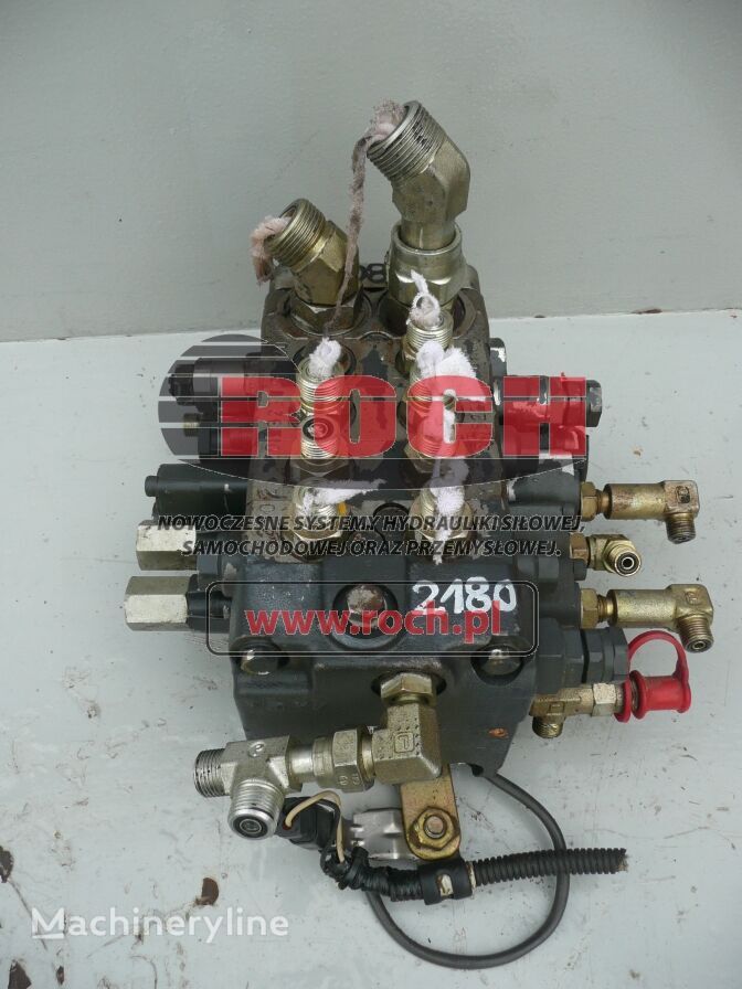 Komatsu 4sek 4DR00389 - 23250, 21520 hydraulic distributor for Komatsu D51 PX22 bulldozer