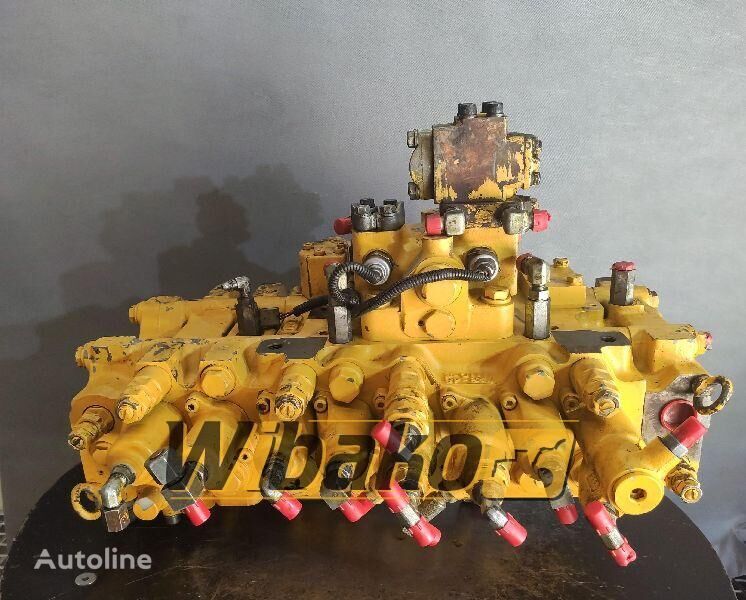 hydraulický rozvaděč Komatsu 723-46-11110-E UEA01735