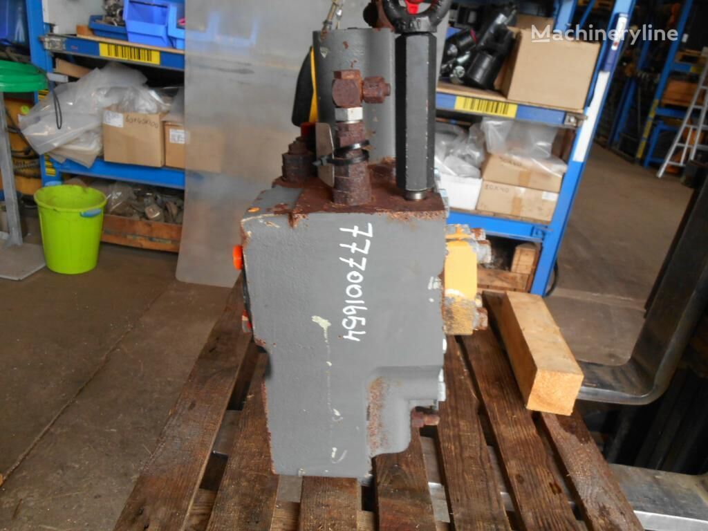 Liebherr 5613359 5613359 hydraulic distributor for Liebherr R974B R974 R974LI construction equipment