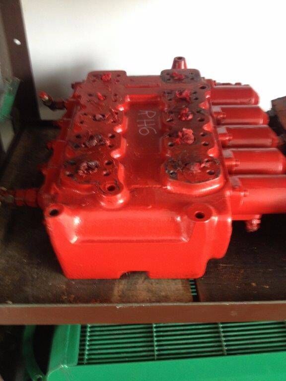 hydraulic distributor for O&K RH6 RH8 excavator