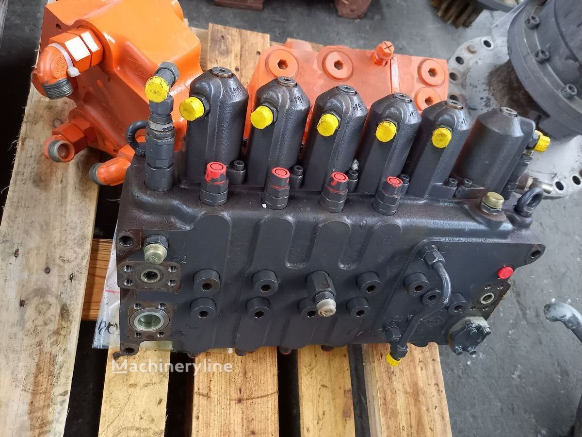 Hydraulikverteiler für O&K MH City Bagger - Machineryline