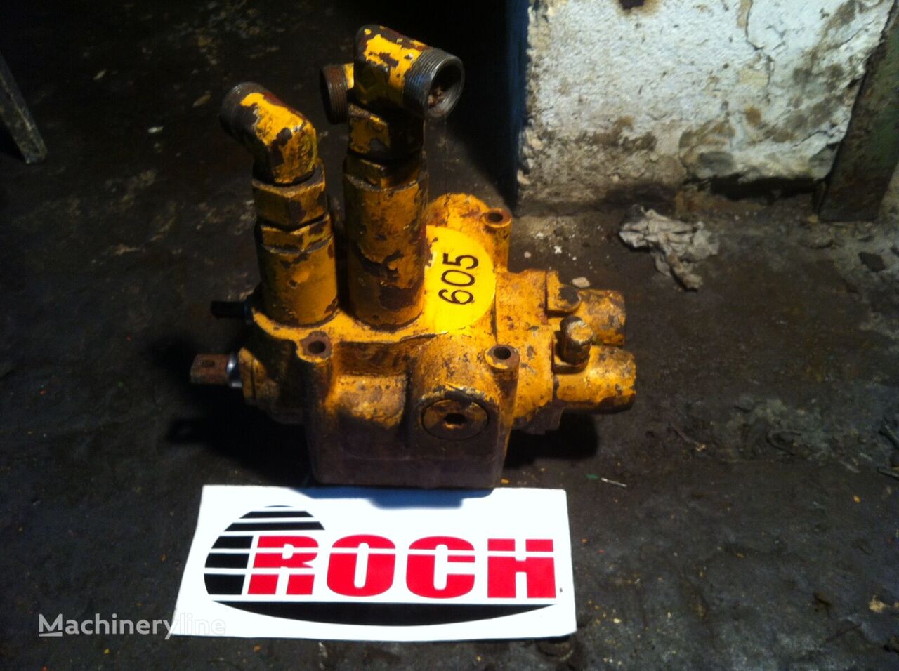 O&K AG 2534-0-1-7 hydraulic distributor for excavator