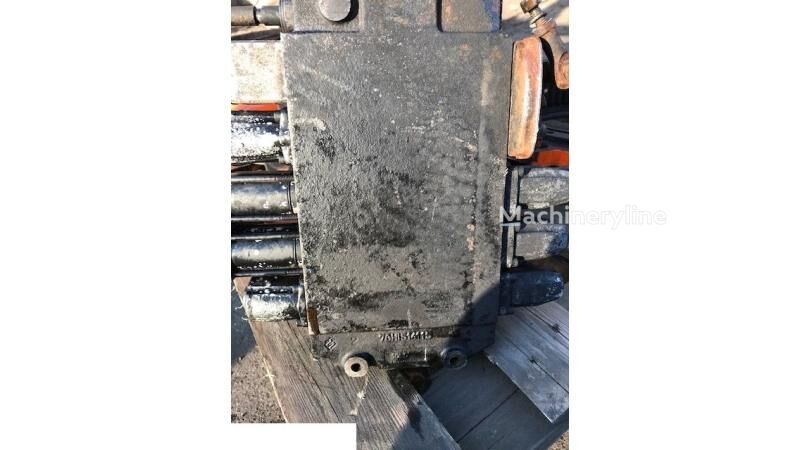 Merlo P26.6 hidrauliskais kolektors [DAĻAS] hidrosadalītājs paredzēts Merlo P26.6 celtniecības iekrāvēja - Machineryline