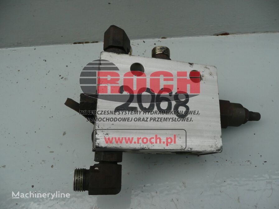 distributeur hydraulique Sauer-Danfoss 158B6386 185-5209 AE074C 3C100-SV pour chargeuse sur pneus