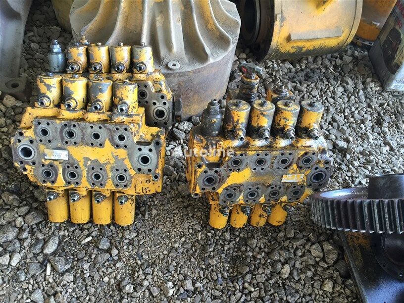 Benati BEN 145RSB ekskavatör için USED BENATI BEN145RSB WHEEL LOADER HYDRAULIC CONTROL VALVE BLO hidrolik dağıtıcı