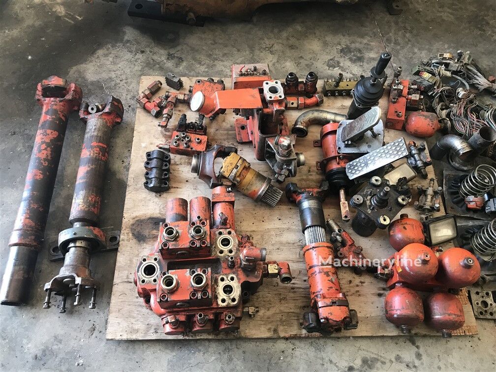 Разпределител USED O&K L45 L45.5 WHEEL LOADER VALVE CONTROL BLOCK за челен товарач O&K L 45 / L 45.5 - Machineryline