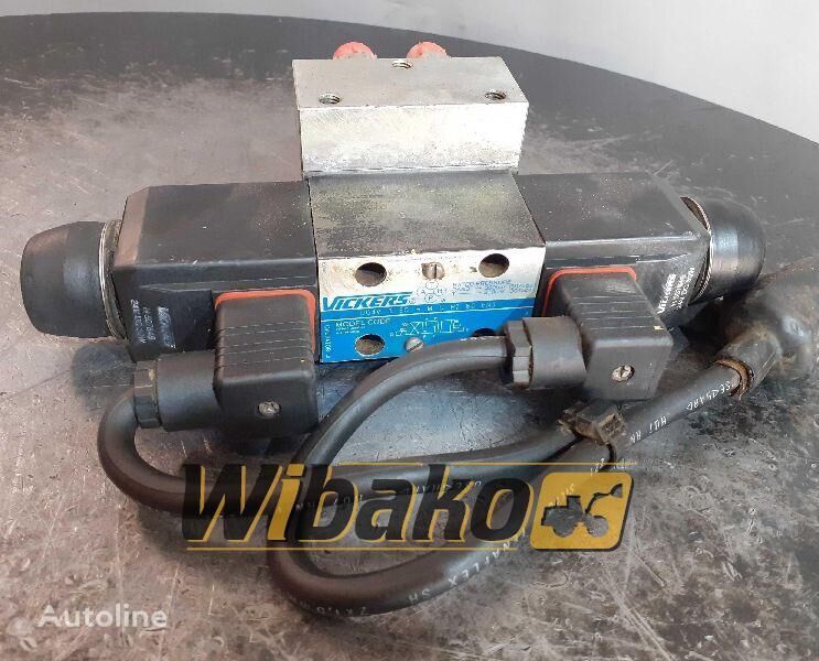 distributore idraulico Vickers DG4V36CHMUH760EN5 per Case 988