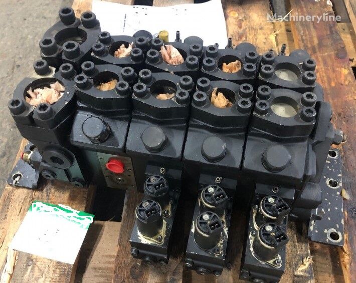 Volvo L180 hydraulic distributor for wheel loader