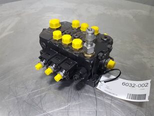 ホイールローダーのためのVolvo L30B-Z / X-Walvoil 11306160-Valve/Ventile/Ventiel 油圧ディストリビュータ
