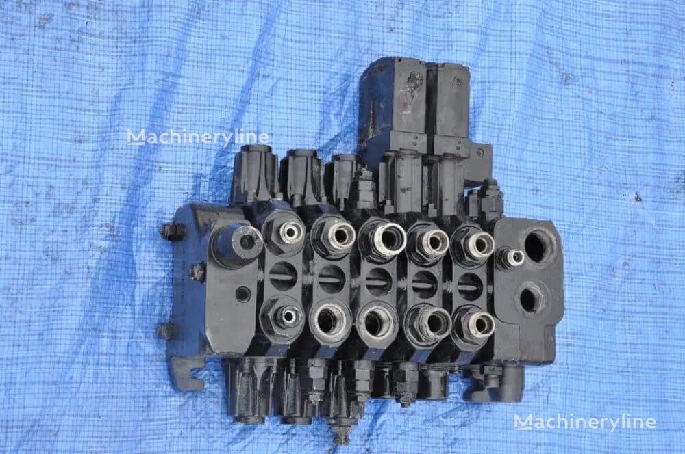 Distributeur hydraulique pentru miniexcavator pour matériel de TP JCB 8026 CTS - Machineryline