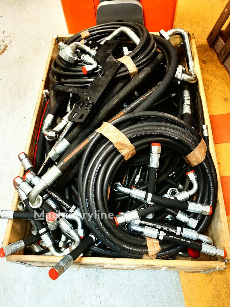 Manguera de alta presión para JCB JCB, Komatsu, Volvo hydraulic hoses excavadora midi - Machineryline