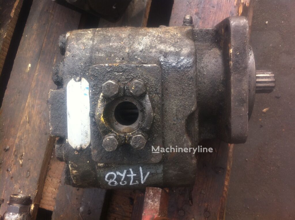 挖掘机 的 液压发动机 COMMERCIAL 8695-1161 PT 3169719011 - Machineryline