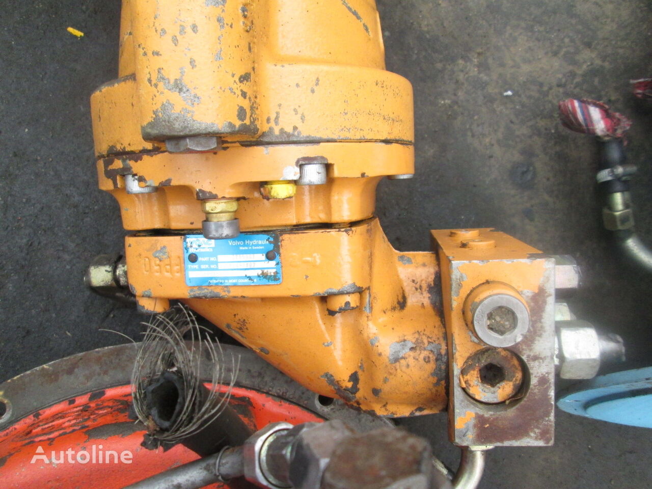 moteur hydraulique VOAC VOLVO P37437-68N pour chargeuse sur pneus