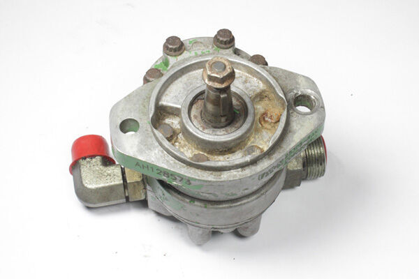 AH128573 hydraulic pump for John Deere grain harvester