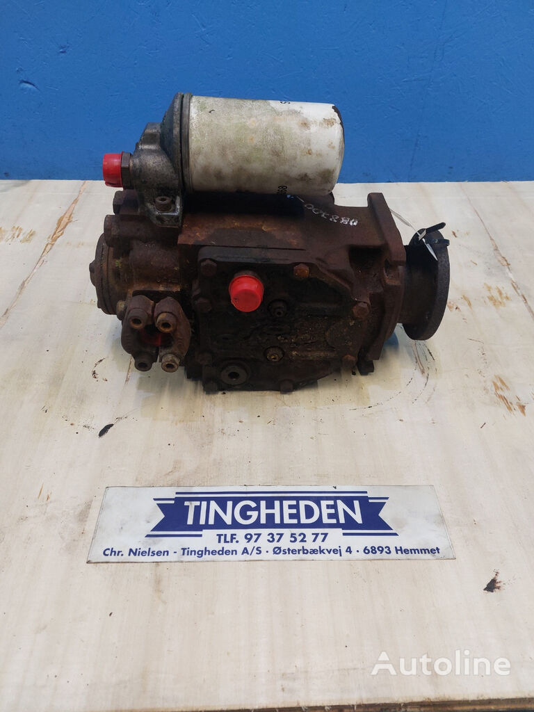 Dronningborg D8700 hydraulic pump