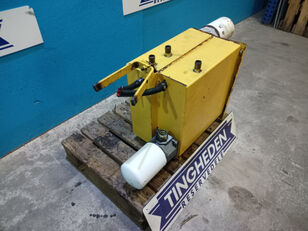 New Holland 84042487 hydraulic tank for New Holland FX375 grain harvester