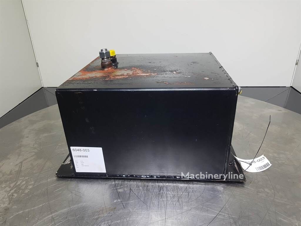 خزان الزيت الهيدروليكي Volvo L 45 TP - Oil Tank/Reservoir لـ جرافة ذات عجلات - Machineryline