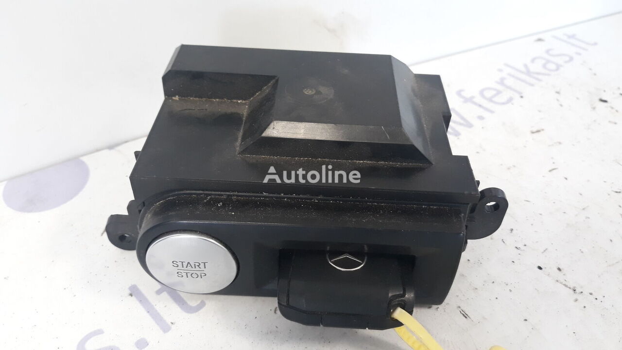 serrure de contact Mercedes-Benz A0004465608 pour tracteur routier Mercedes-Benz Actros