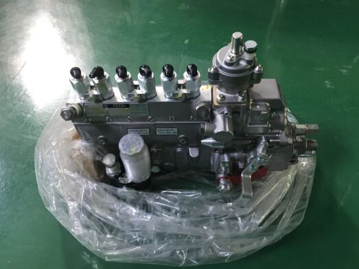 Komatsu 6738-71-1110 injection pump for Komatsu PC200-7 excavator