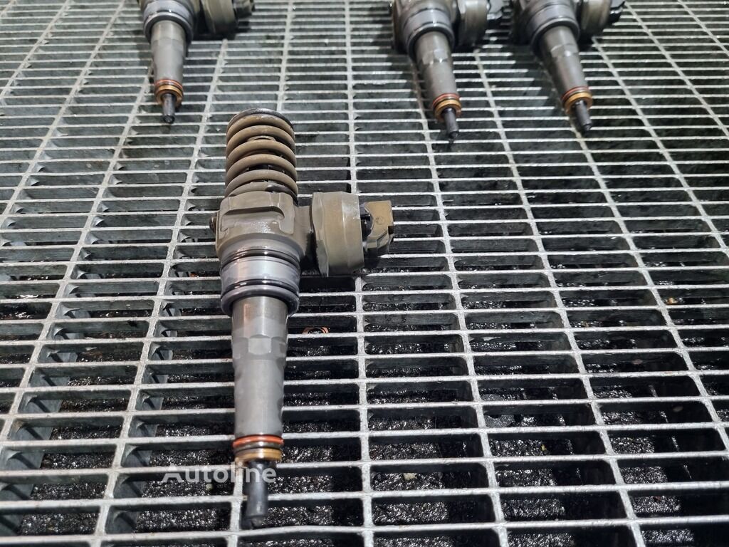 Продажба на дюза Injector Volkswagen Golf V Variant 1.9 TDI 2007 - 2009 105CP BXE 038130073BG за автомобил | Autoline BG Дюза Injector Volkswagen Golf V Variant 1.9 TDI 2007 - 2009 105CP BXE 038130073BG за автомобил - Autoline