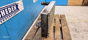 مبرد بيني لـ ماكينة حصادة دراسة Fendt 6330