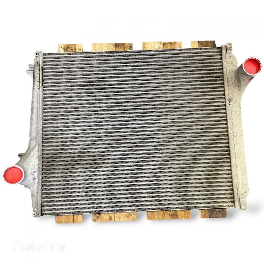 Intercooler starpdzesētājs paredzēts Volvo 21649511, 85013014, 21631996 kravas automašīnas