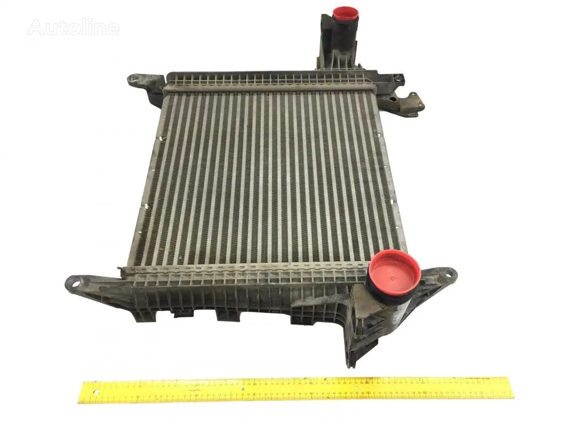 Intercooler pentru camion 81061300228 for MAN Radiator cu capac roșu truck