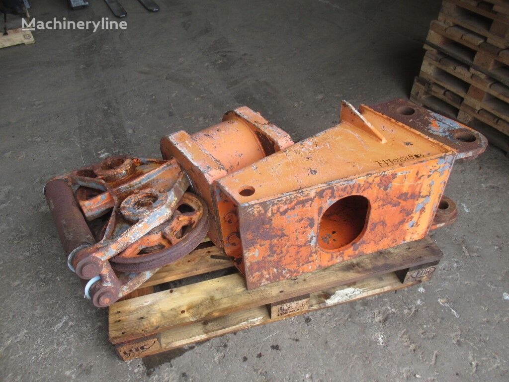 Hitachi lifting block for excavator