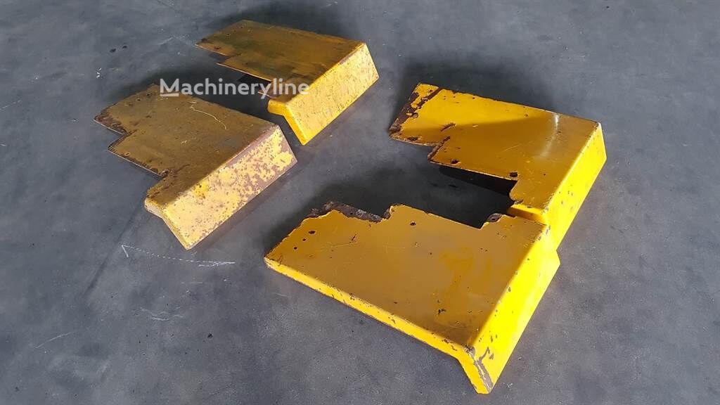 Ahlmann AZ14-1108581A/1108582A-Mud guard/Kotfluegel mud flap for wheel loader - Machineryline