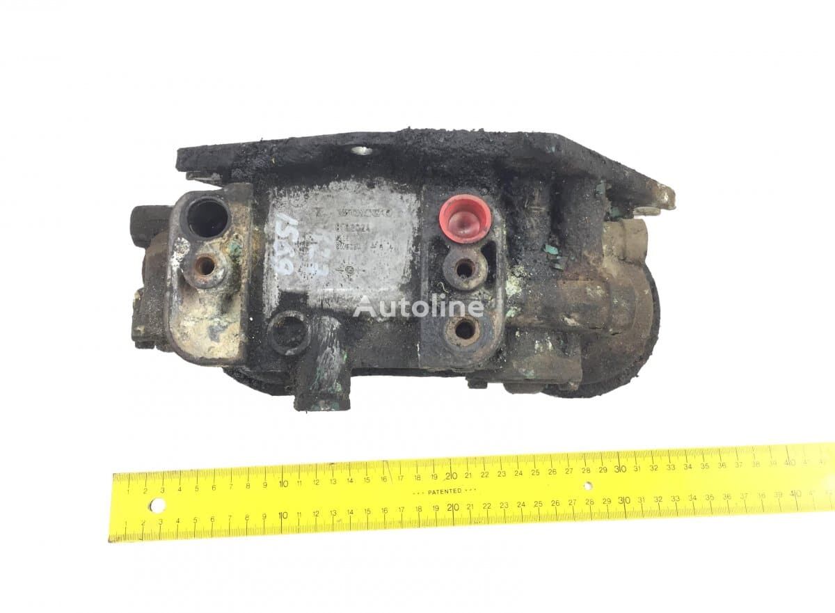 Volvo FL 8192024 oil filter housing for Volvo truck