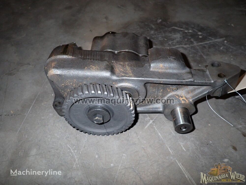 8N-8635 oil pump